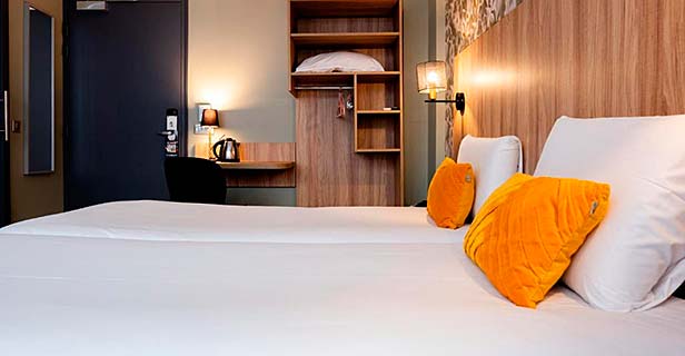 Hotel Kyriad Paris 10 Canal Saint Martin République