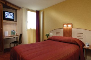 Hotel Kyriad Paris Nord Porte De Saint Ouen