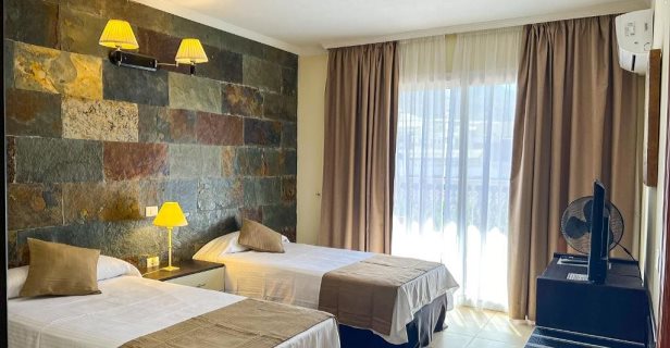 Hotel La Aldea Suites
