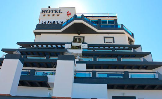 Hotel La Familia Gallo Rojo