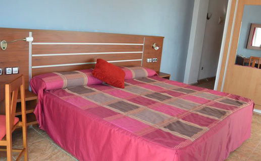 Hotel La Familia Gallo Rojo