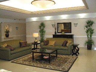 Hotel La Quinta Inn & Suites Ciudad Juarez Near Us
