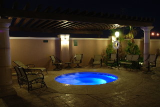 Hotel La Quinta Inn & Suites Ciudad Juarez Near Us