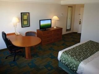 Hotel La Quinta Inn & Suites Oklahome City Nw Expressway