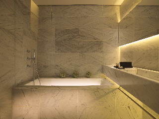 Hotel La Suite West