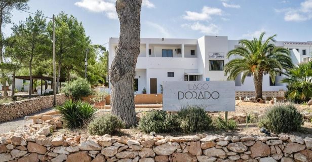 Hotel Lago Dorado