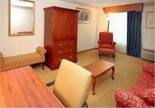 Hotel Laquinta  Inn & Suites Little Rock Downtown