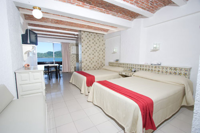 Hotel Las Flores Beach Resort