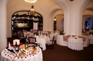 Hotel Las Hadas Golf Resort & Marina