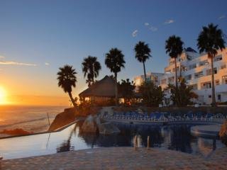 Hotel Las Rocas Resort & Spa