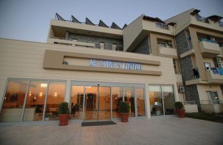 Hotel Lavitas