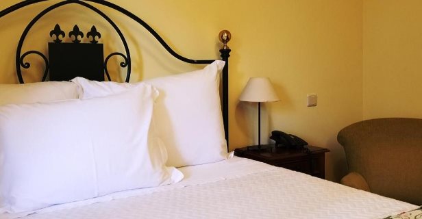 Hotel Lawrence's