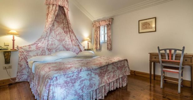 Hotel Lawrence's