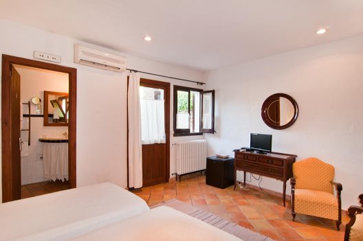 Hotel Leon De Sineu