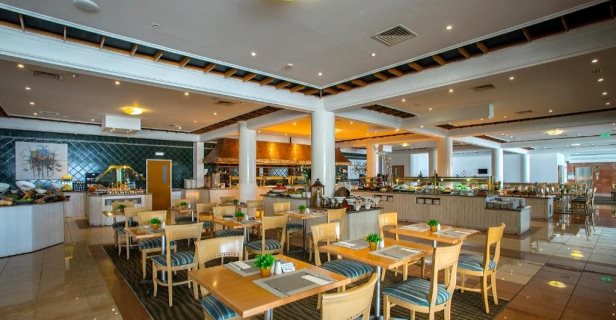 Hotel Leonardo Cypria Bay