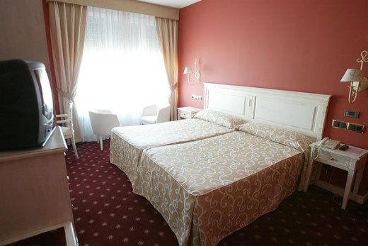 Hotel Leonor Mirón