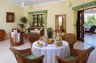 Hotel Lifestyle Crown Residence Suites