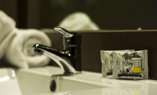 Hotel Lisbon Arsenal Suites