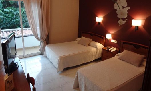 Hotel Llansola
