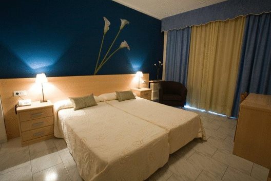 Hotel Llansola