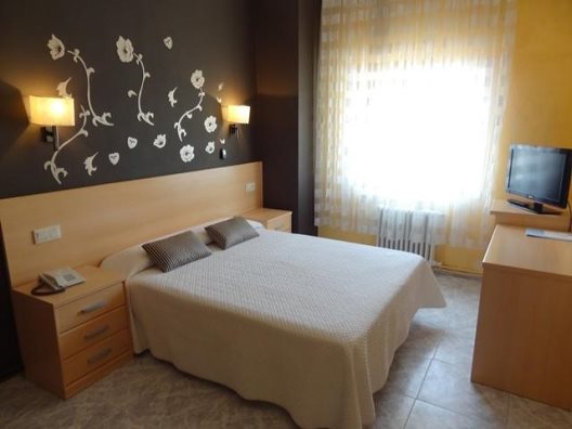Hotel Llansola