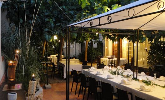Hotel Llansola