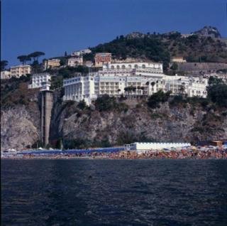 Hotel Lloyd's Baia
