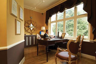 Hotel Llyndir Hall & Spa
