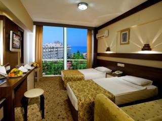 Hotel Lonicera World