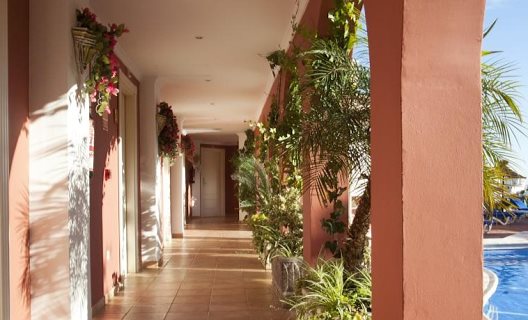 Hotel Los Arcos