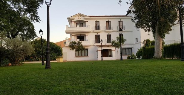 Hotel Los Dolmenes
