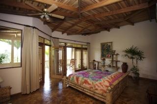 Hotel Lost Iguana Resort & Spa