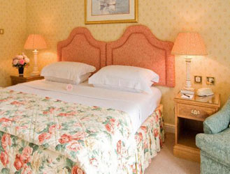 Hotel Macdonald Elmers Court Resort