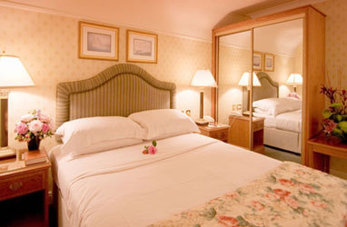 Hotel Macdonald Elmers Court Resort