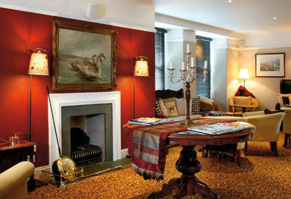 Hotel Macdonald Swan
