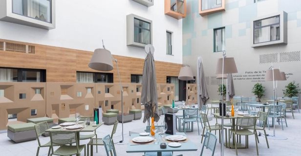 Hotel Macia Sevilla Kubb