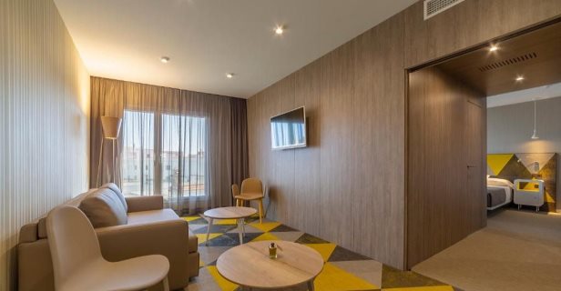 Hotel Macia Sevilla Kubb