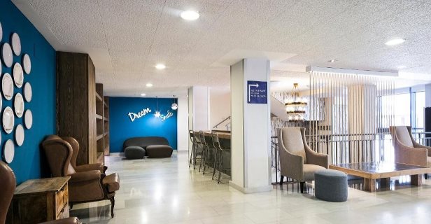 Hotel Madrid Airport Suites Affiliated By Melia