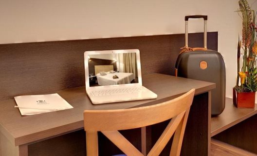 Hotel Madrid Torrejon Plaza