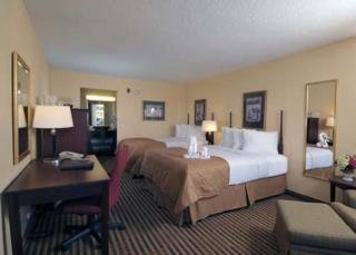 Hotel Magnuson Clarion Inn & Conference Center