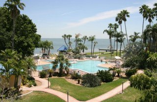 Hotel Magnuson Marina Cove