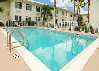 Hotel Mainstay Suites At Pga Village