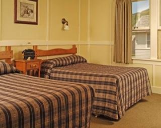 Hotel Mammoth Hot Springs