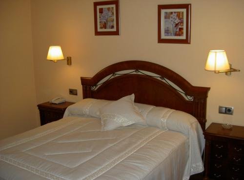 Hotel Manrique De Lara
