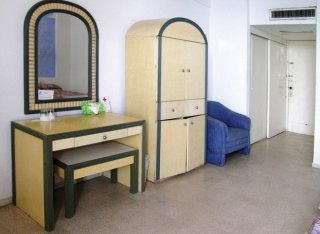 Hotel Maralisa Beach Club