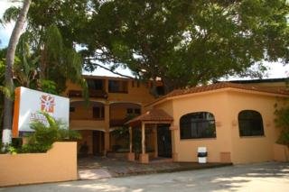 Hotel Margaritas & Tennis Club