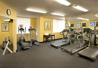 Hotel Marriott Suites Dallas Market Center