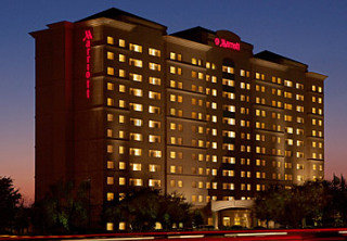 Hotel Marriott Suites Dallas Market Center