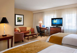 Hotel Marriott Suites Dallas Market Center