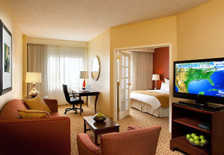 Hotel Marriott Suites Dallas Market Center